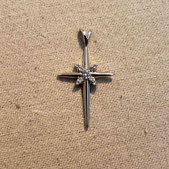 Genuine Gold and Diamond Necklace Pendant - Picture 1 of 4